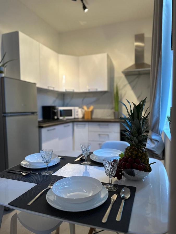 Apartman Diana มาลีโลชินจ์ ภายนอก รูปภาพ