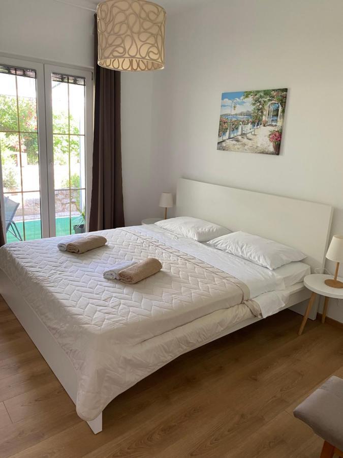 Apartman Diana มาลีโลชินจ์ ภายนอก รูปภาพ